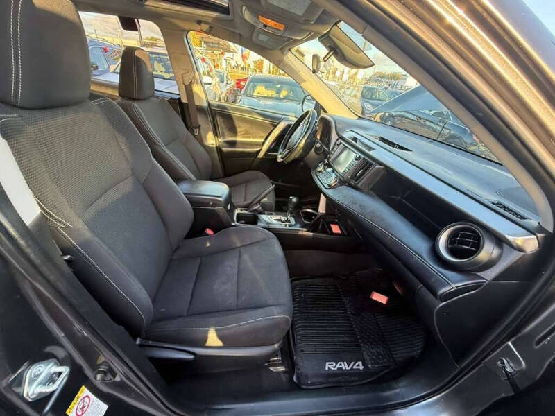 2017 Toyota RAV4 XLE