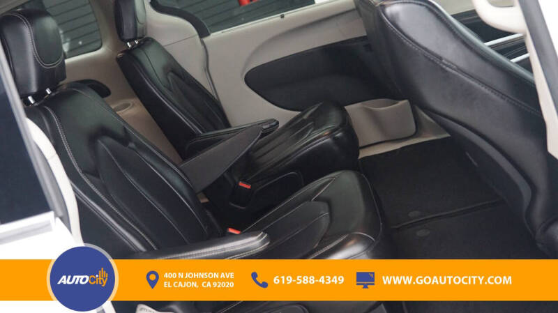 2023 Chrysler Pacifica Touring L