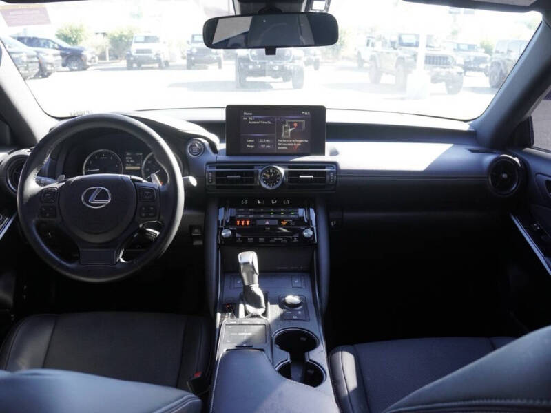 2024 Lexus IS 300 F SPORT Design