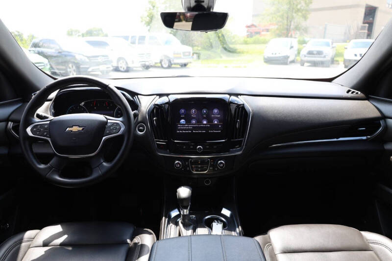 2023 Chevrolet Traverse LT Leather