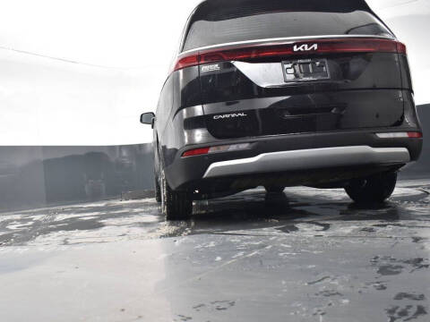 2024 Kia Carnival EX