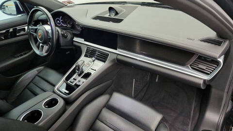 2019 Porsche Panamera 4 E-Hybrid