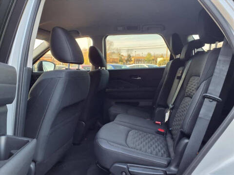 2022 Nissan Pathfinder S