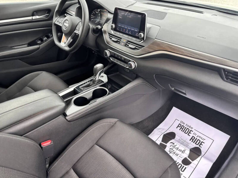 2023 Nissan Altima 2.5 SV