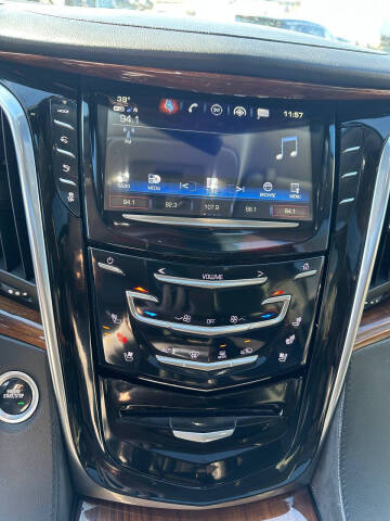 2017 Cadillac Escalade Luxury