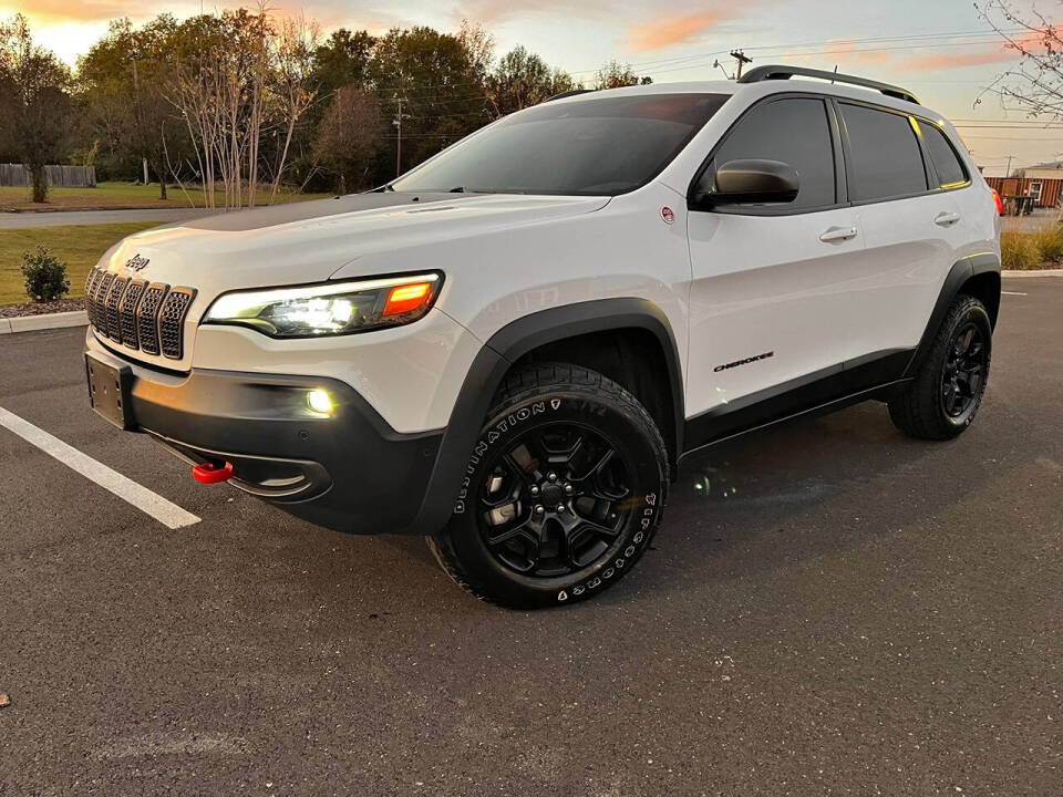 2019 Jeep Cherokee for sale at Drive Collective LLC in Somerville, AL