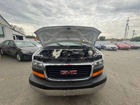 2017 GMC Savana LT 3500