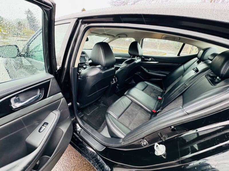 2017 Nissan Maxima 3.5 SR