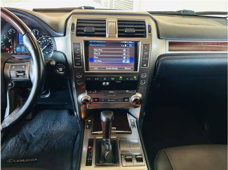 2019 Lexus GX PREMIUM photo 39