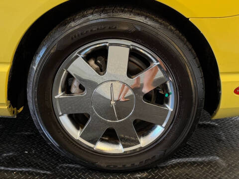 2002 Ford Thunderbird Deluxe