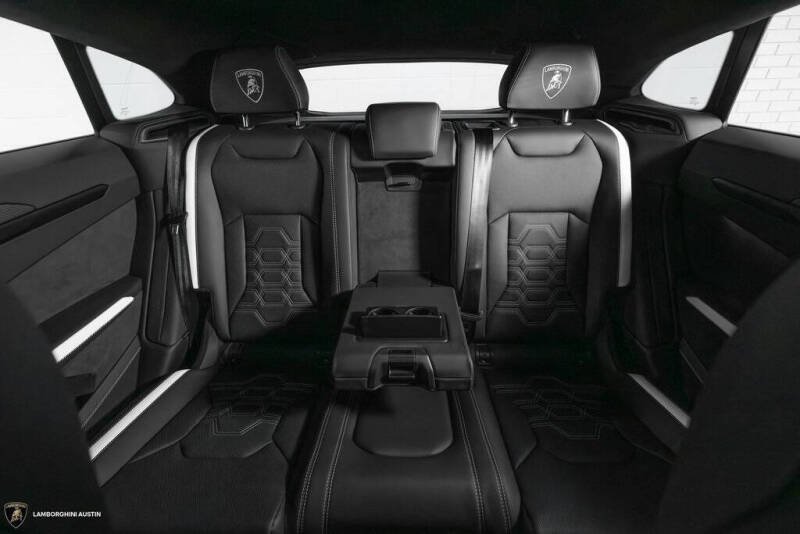 2025 Lamborghini Urus SE