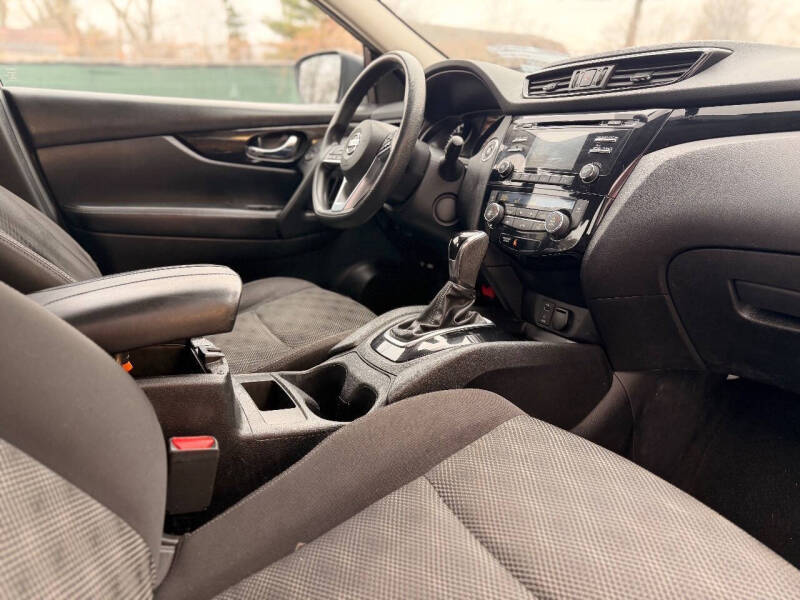 2017 Nissan Rogue Sport SV