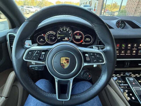 2022 Porsche Cayenne E-Hybrid Platinum Edition