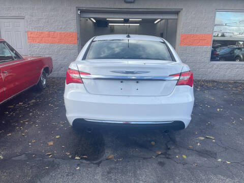 2013 Chrysler 200 Limited