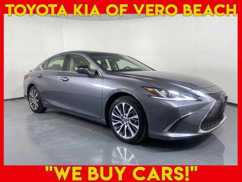 2019 Lexus ES 300h for sale at PHIL SMITH AUTOMOTIVE GROUP - Toyota Kia of Vero Beach in Vero Beach FL