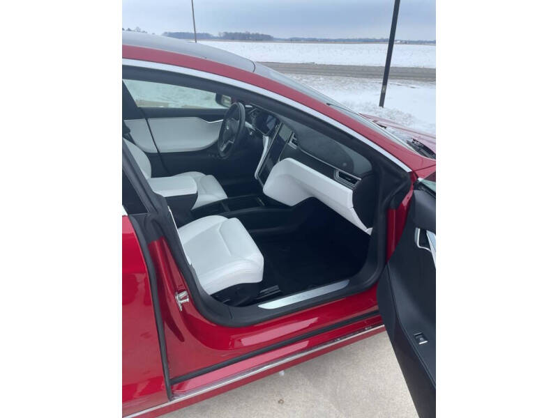 2017 Tesla Model S 75D