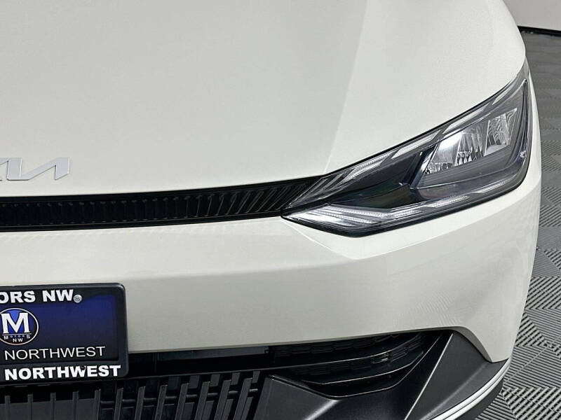 2024 Kia EV6 Light