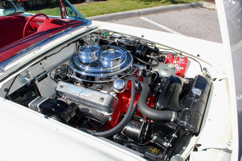 1957 Ford Thunderbird