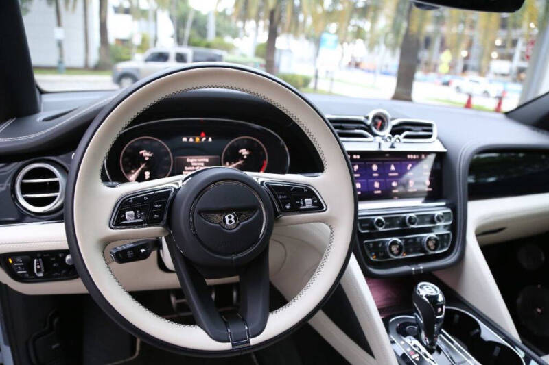 2021 Bentley Bentayga V8