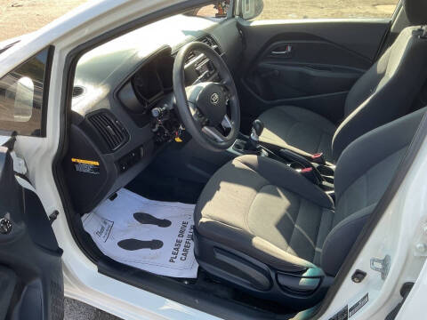 2013 Kia Rio 5-Door LX