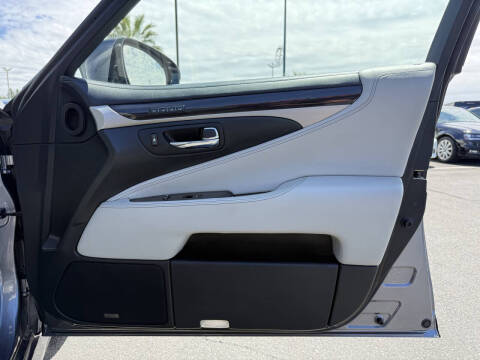 2014 Lexus LS 460