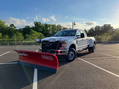 2017 Ford F-350 Super Duty for sale at CLIFTON COLFAX AUTO MALL in Clifton NJ