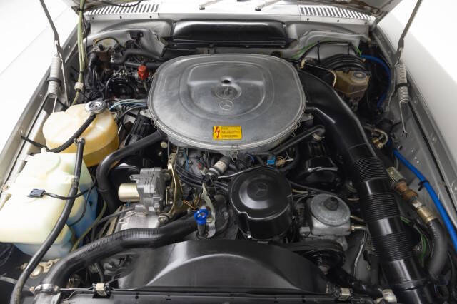 1986 Mercedes-Benz 560-Class 560 SL