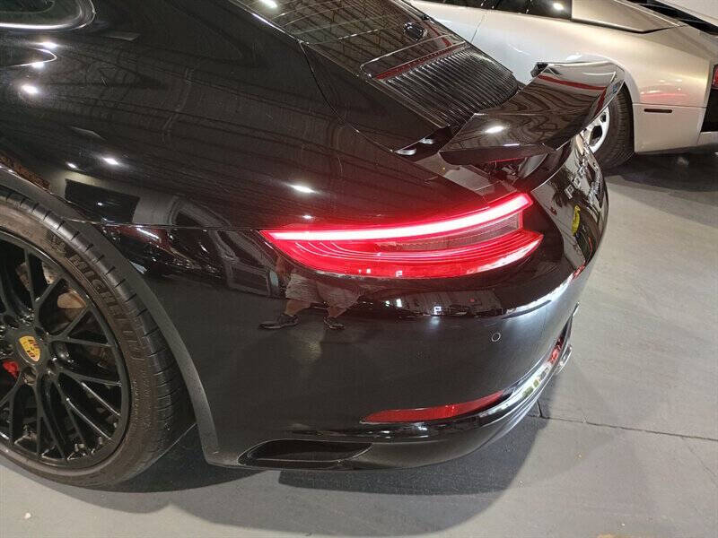 2017 Porsche 911 90