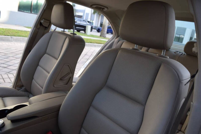 2014 Mercedes-Benz C-Class C 300 Sport 4MATIC