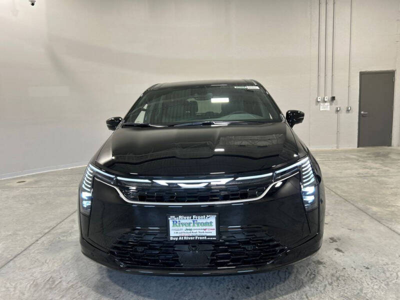 2027 Chrysler Pacifica Select