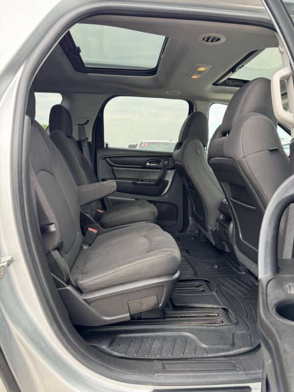 2015 GMC Acadia SLE-2