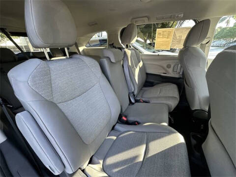 2024 Toyota Sienna LE 8-Passenger