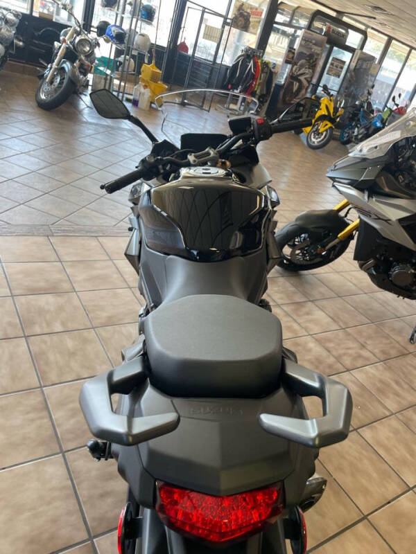 2024 Suzuki GSX-S1000GT