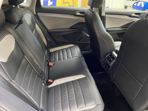 2024 Volkswagen Taos SEL 4Motion