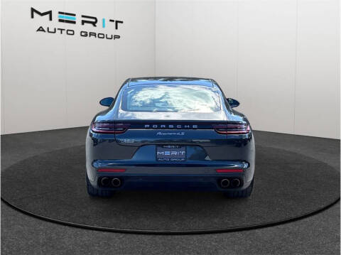 2017 Porsche Panamera 4S