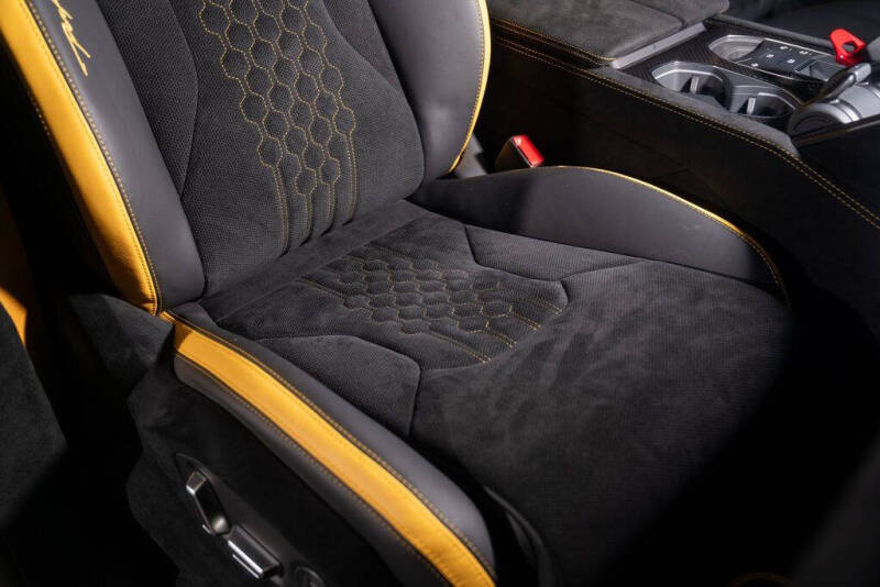 2024 Lamborghini Urus Performante