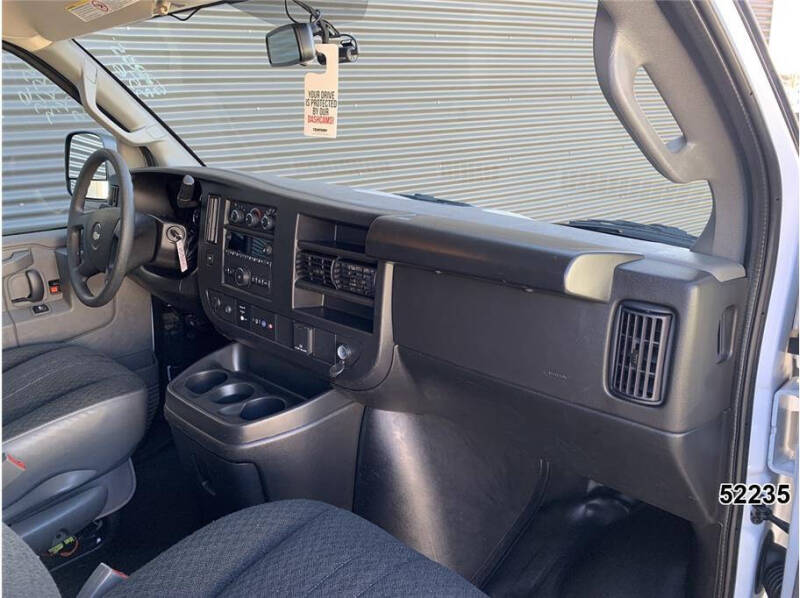 2023 Chevrolet Express 2500