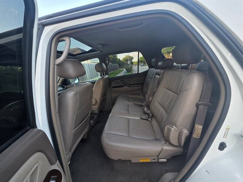 2004 Toyota Sequoia Limited