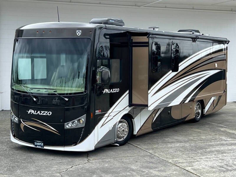 2016 Thor Motor Coach Palazzo for sale at Simple Car Company in Oak Harbor, WA