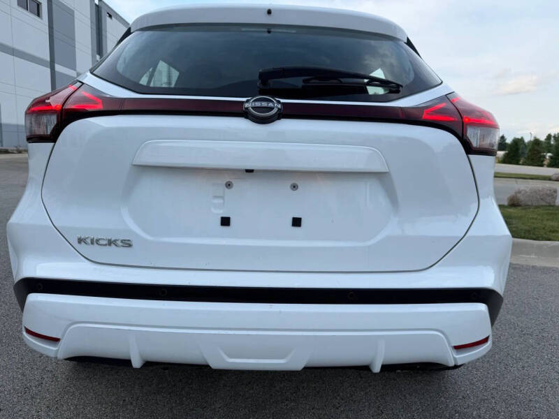 2023 Nissan Kicks S