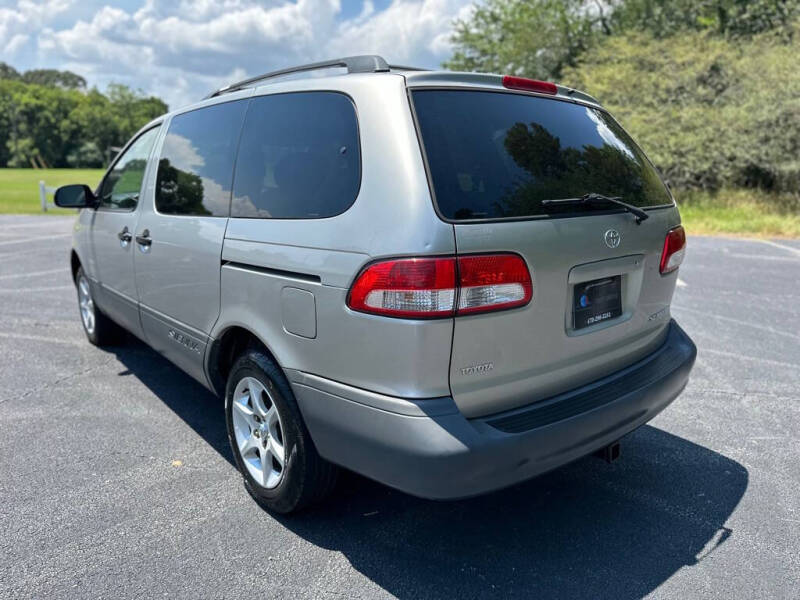 2001 Toyota Sienna LE