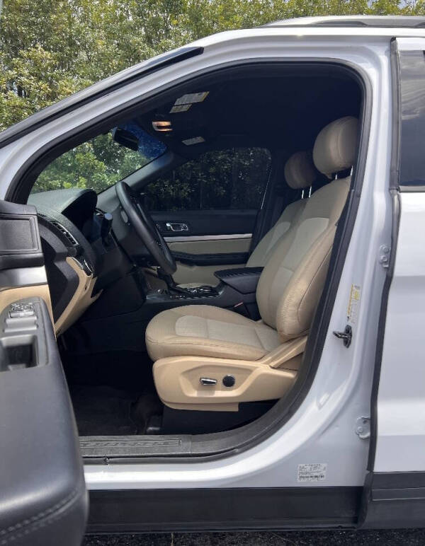 2017 Ford Explorer