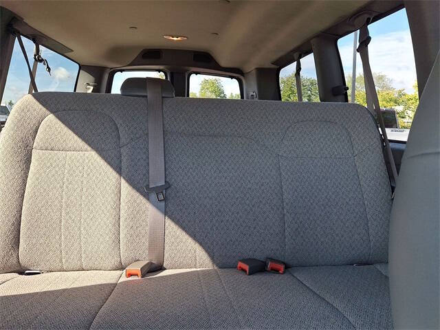 2025 GMC Savana LT 2500