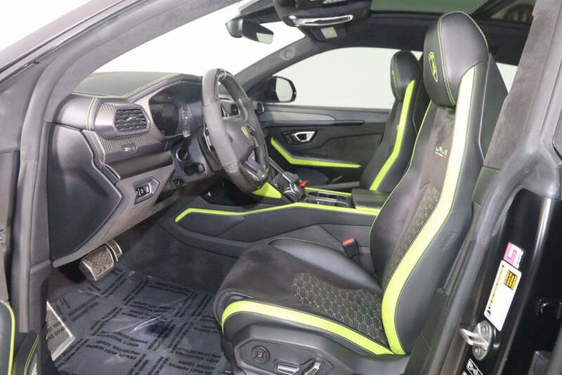 2022 Lamborghini Urus