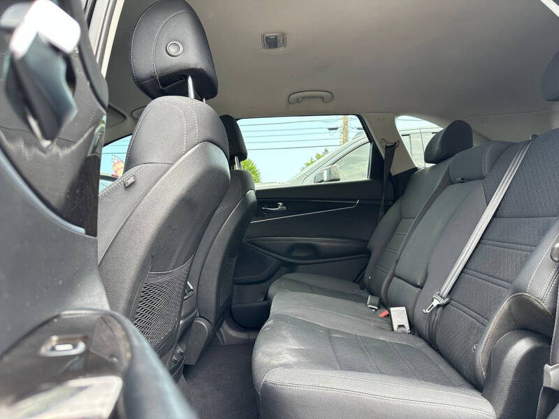 2018 Kia Sorento LX