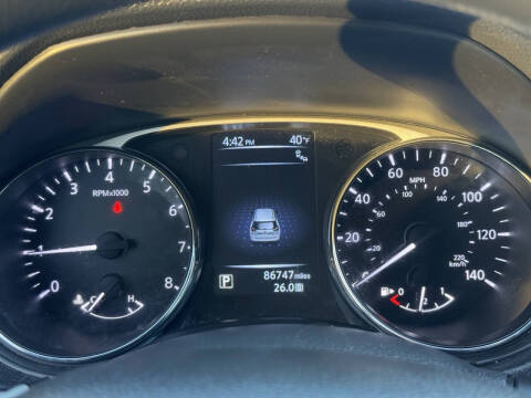 2016 Nissan Rogue SV