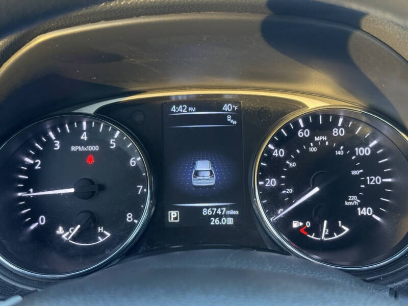 2016 Nissan Rogue SV