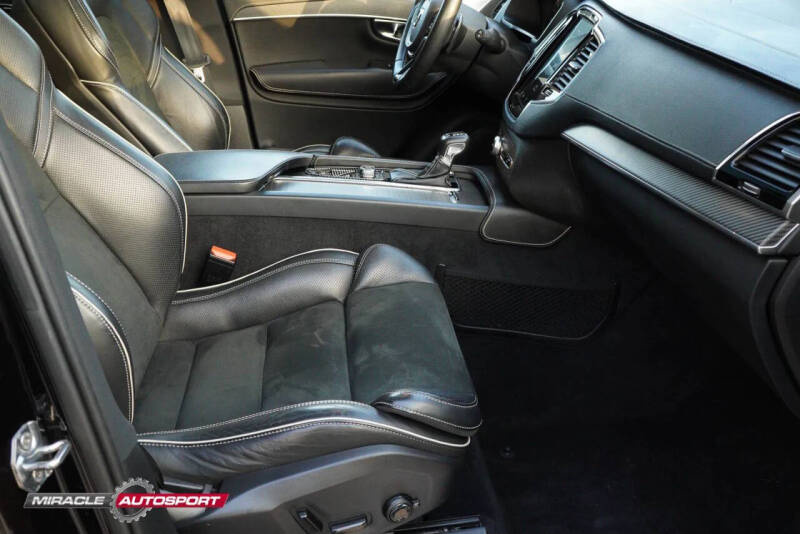 2019 Volvo XC90 T6 R-Design