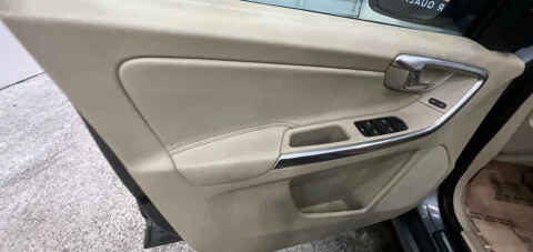 2016 Volvo XC60 T5 Drive-E Premier