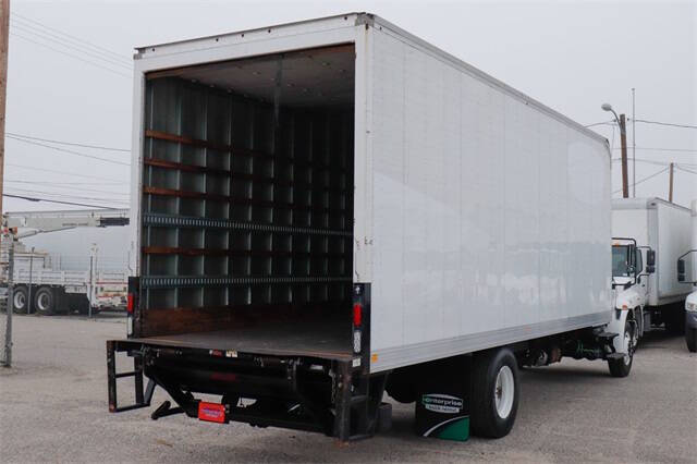 2018 International DuraStar 4300